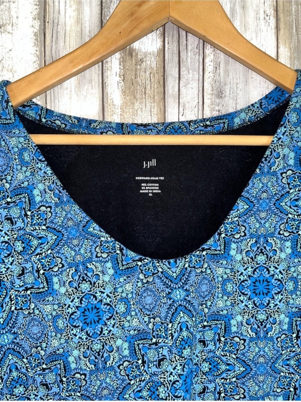 J Jill XL Blue Medallion Print Forward Seam Tee Cotton Stretch Top - Picture 4 of 5